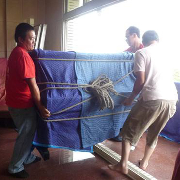 鋼琴、魚缸專運現(xiàn)場